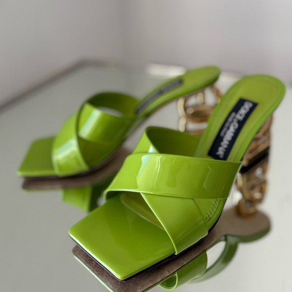 EUC Dolce & Gabbana Polished calfskin mules with 3.5 heel - Picture 10 of 14